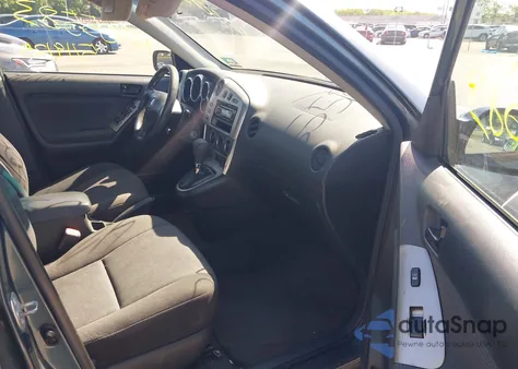 2008 Pontiac Vibe from USA, damaged, VIN 5Y2SL65818Z421721